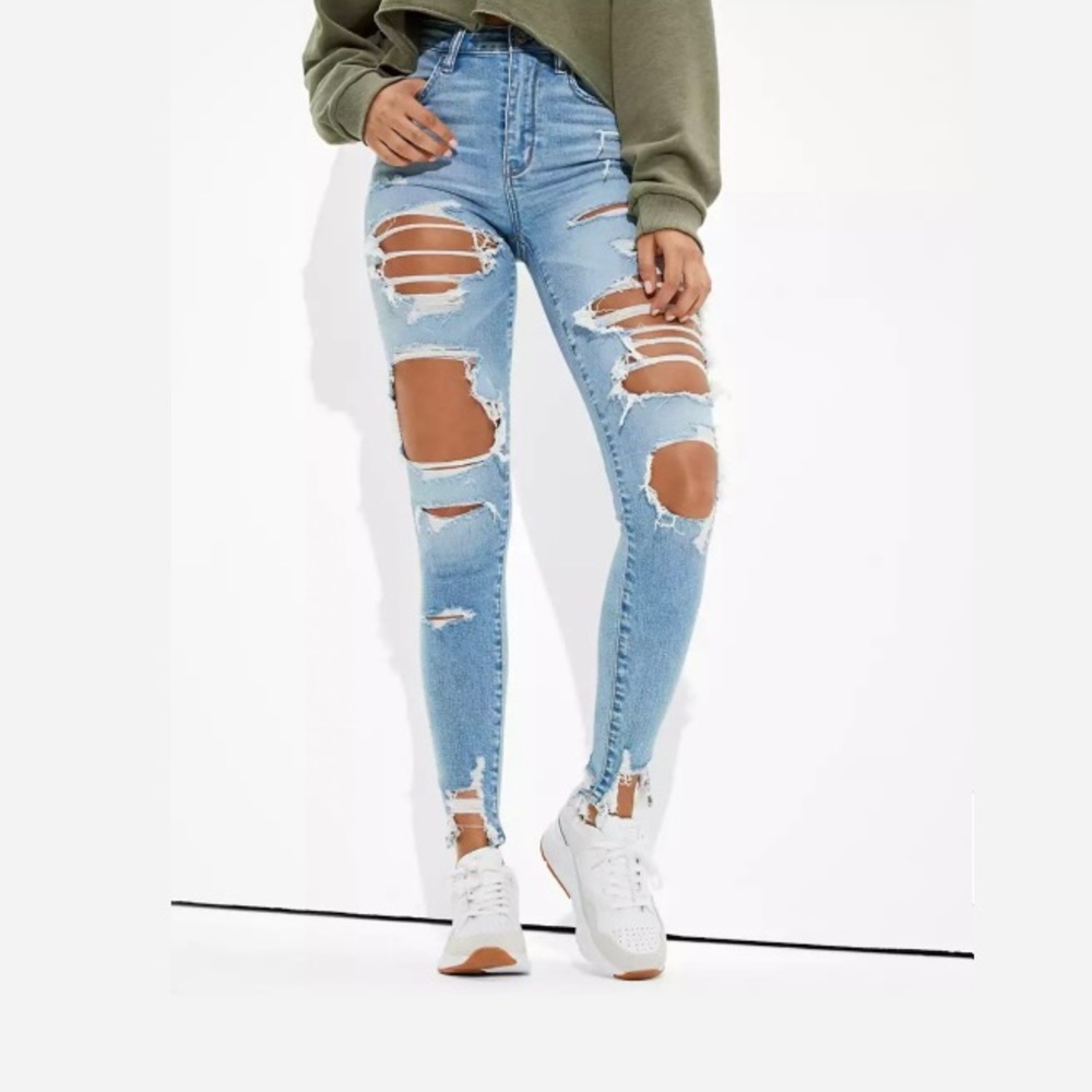 AMERICAN EAGLE OUTFITTERS || Hi-Rise Distressed Jeggings -Size 6